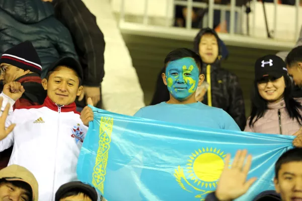В Казахстане на футбольный матч поставили больше 14 миллионов тенге