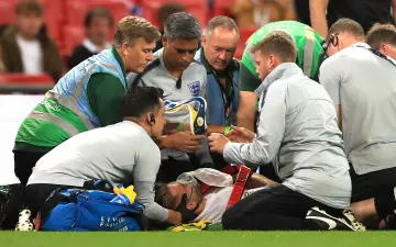 Защитник сборной Англии получил травму головы в матче с Испанией
