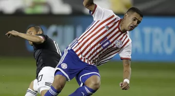 Дерлис Гонсалес забил за сборную Парагвая в матче с Мексикой