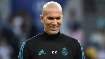Реал вернет Зинедина Зидана в должность тренера
