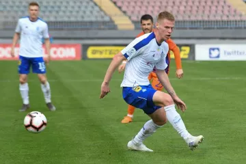 Никита Бурда получил удаление в матче с ФК Львов