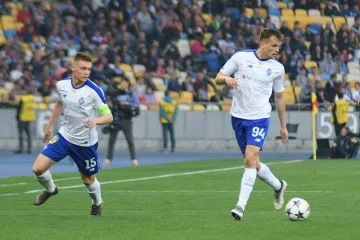 Возмутительное удаление Кенджеры в матче с ФК Львов