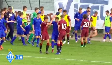 Драка команд Динамо U-17 и Торино