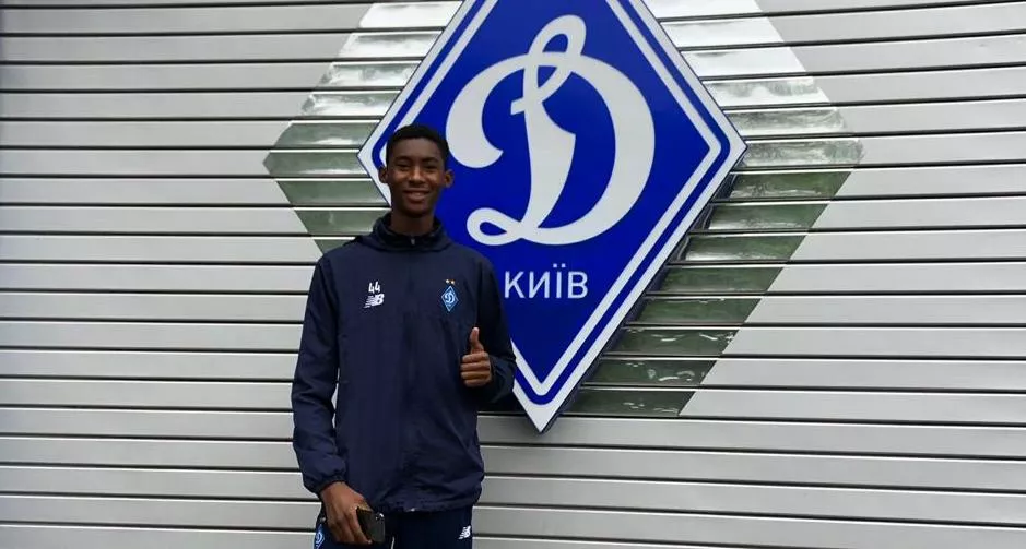 Динамо подписало юного защитника от скандального агента