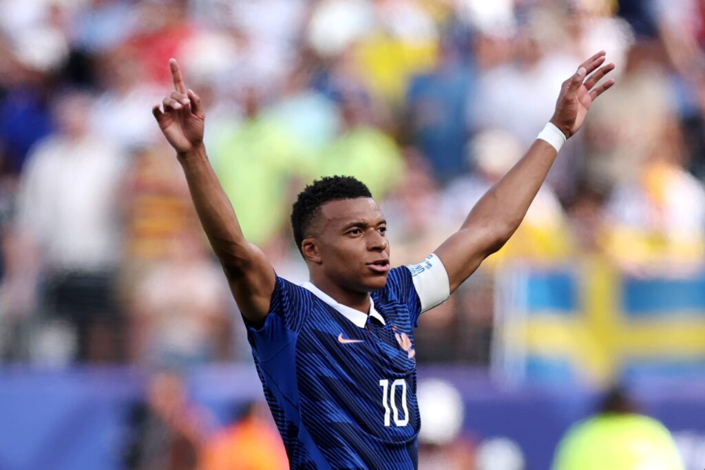 France Breeze Past Sweden into The Last 16 To Play Paraguay Kylian Mbappe World Cup