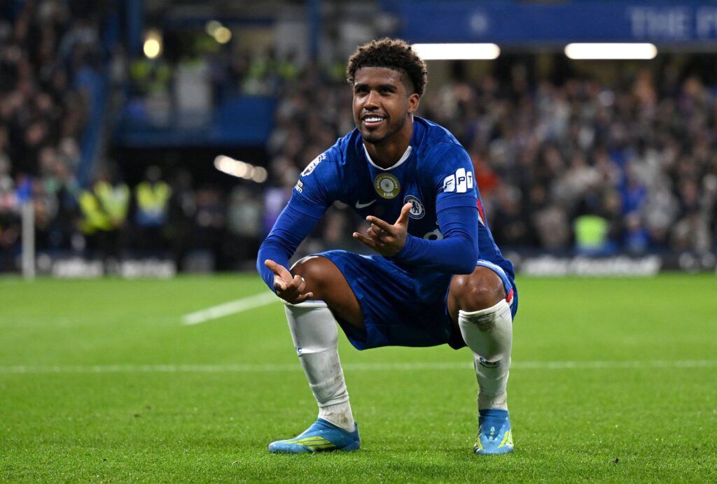 Man Utd Agree £50 Million Deal For Chelsea Player Santos Santos Transfer
