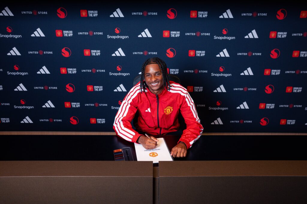 Manchester United Confirm Signing of 18-Year-Old Tynan Thompson From Spurs Tynan Thompson Man Utd